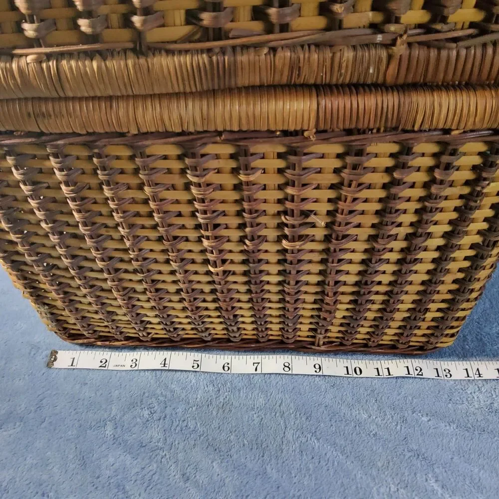 Vintage Large Two-Tone Woven Wicker Picnic Basket Storage Trunk Hinged Lid 15x13